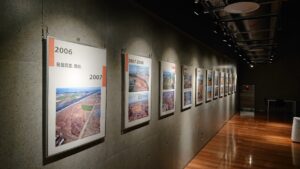 ミニ企画展「発掘調査のある風景」の様子